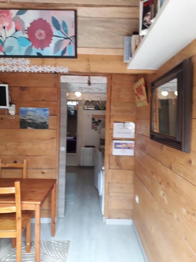 ホテル Patin Couffin Puyloubier エクステリア 写真